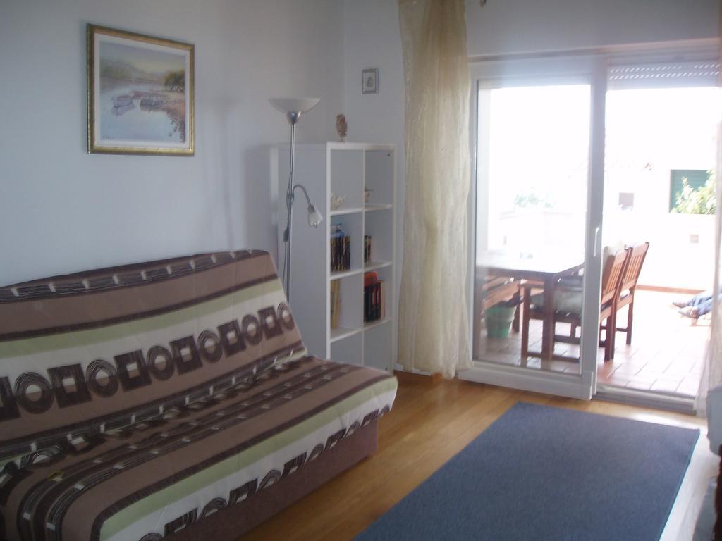 Apartments Karaman Podstrana Cameră foto